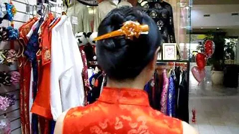 How to Use a Large Flower Banana Alligator Hair Clip