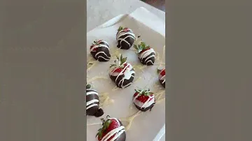 chocolate covered strawberries #cooking #cook #dessert #chocolate #baking #aesthetic #kitchengadgets